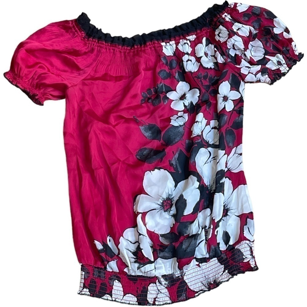 White House Black Market Red Floral Satin Off Shoulder Blouse XXS